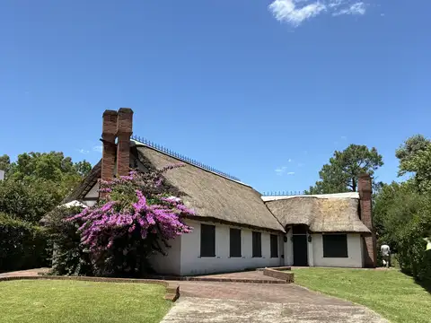 Al Golf: Casa en venta de 4 dormitorios.