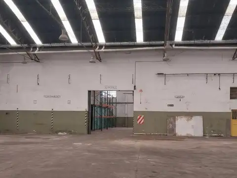 Depósito en Avellaneda 2000 m2
