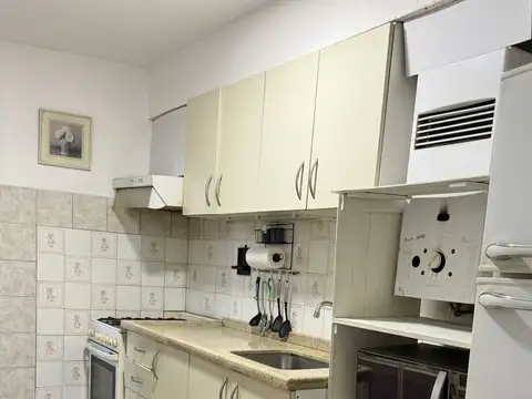 REGIS MARTINEZ 1300