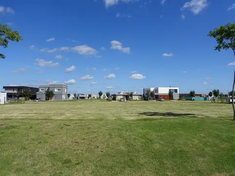 VENTA LOTE EN PUERTOS DEL LAGO BARRIO RIBERAS