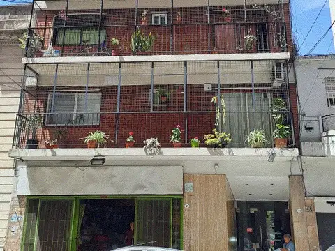 2 AMBIENTES PLANTA BAJA CON PATIO 59 m TOTALES