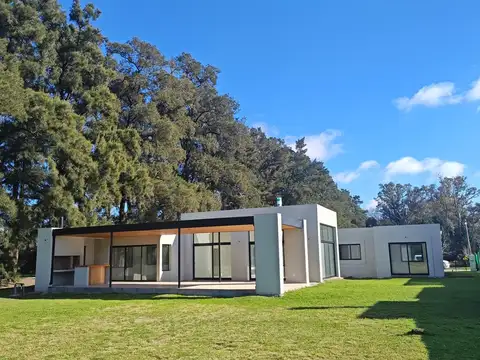 Casa Premium en La Esperanza Club de Campo, Gral. Rodriguez, Buenos Aires, Argentina