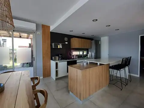 Casa en Alquiler de 3 dormitorios