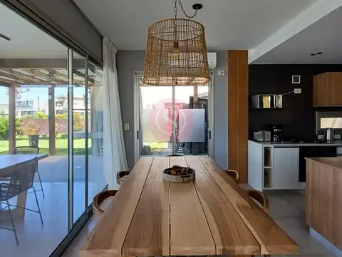 Casa en Alquiler en San Sebastian, USD 2.200
