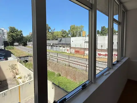 Oficina en Alquiler con 1 cochera