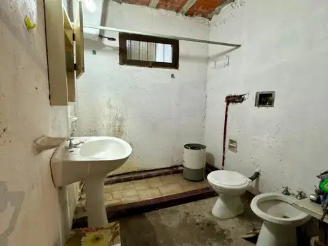 Casa 3 ambientes con 1 baño