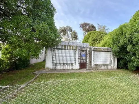 Venta casa a reciclar zona Alfar con gran parque