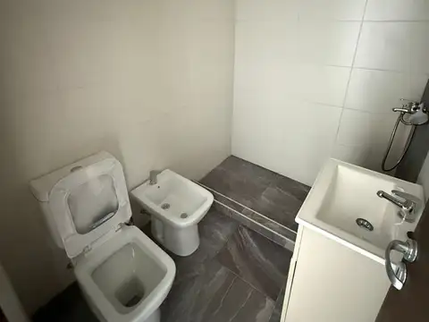 DEPTO 2 AMB CON BALCON CONTRAFRENTE (SIN EXPENSAS) REF. 898/2