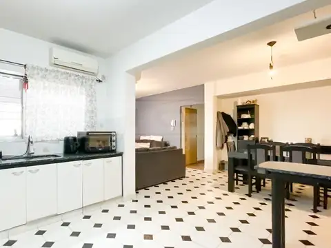 Depto Tipo Casa 4 ambientes con 1 baño