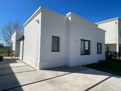 Hermosa Casa en Vila Marina II