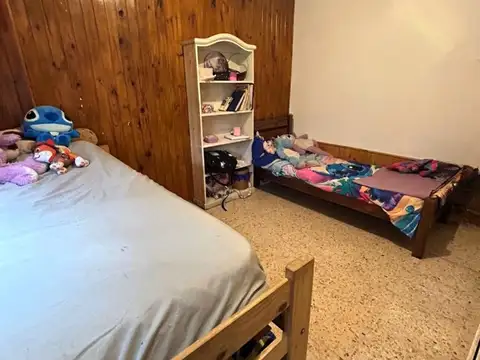 Casa 4 ambientes con 1 baño