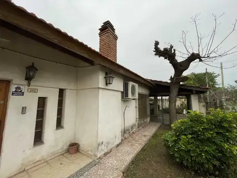 Casa en Venta con 3 cocheras