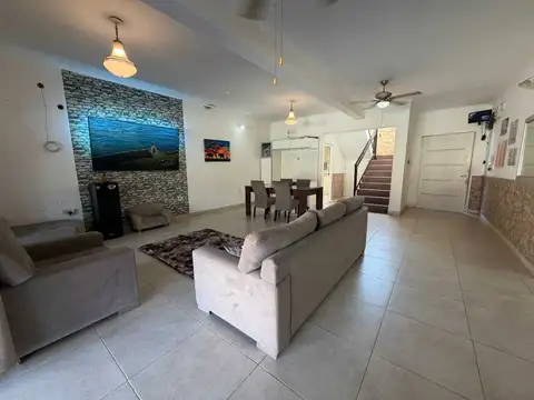 HOSTAL DEL SOL CASA 4 DORM PILETA