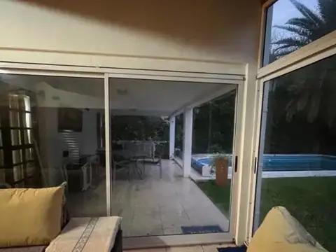 Casa en Venta con 5 cocheras