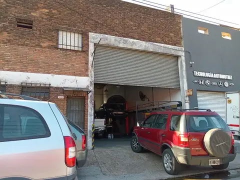 Nicolas Avellaneda al 1100