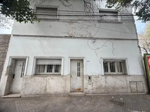 VENTA - Casa de 3 dormitorios a reciclar - Barrio Abasto, Rosario.
