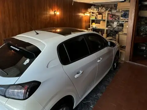 Casa en Venta con 10 cocheras