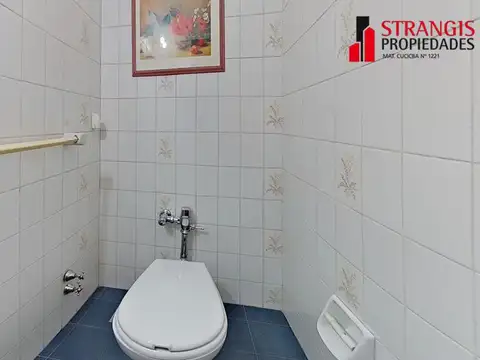 Departamento piso completo 4 ambientes con dependencias, 2 cocheras, baulera, balcon corrido