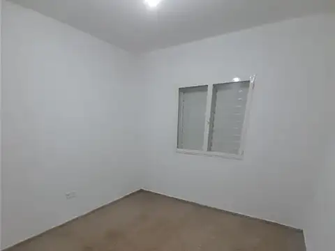 Piacentini 1100, Piso P.B.