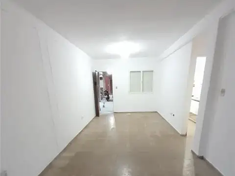 Piacentini 1100, Piso P.B.