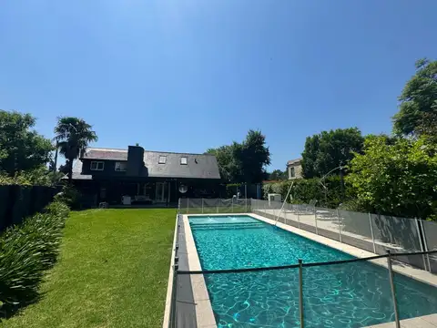 Capitán Juan De San Martín 700