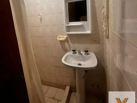 Casa 10 ambientes con 6 baños