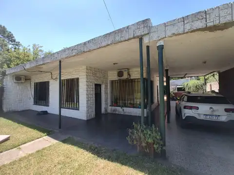 Casa en Venta con 2 cocheras