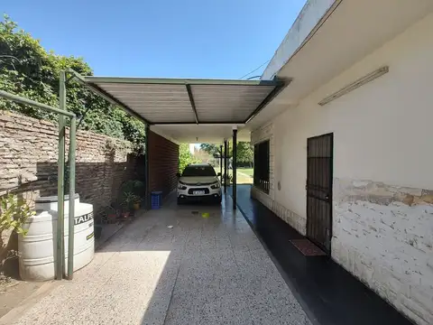 Juan José Paso 8300