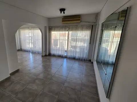 Departamento en Alquiler de 4 ambientes