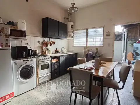 CASA 4 AMBIENTES + DPTO 2 AMBIENTES - LOTE 230