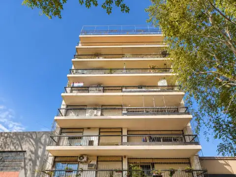 VENTA DEPARTAMENTO 3 AMB FLORES COCHERA/BAULERA