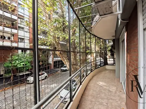 THOMPSON 400, Piso 1