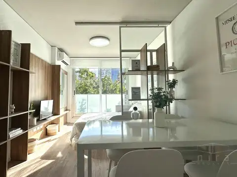 Apto Alq temporario y profesional - Monoambiente con balcón en San Telmo, en Construcción