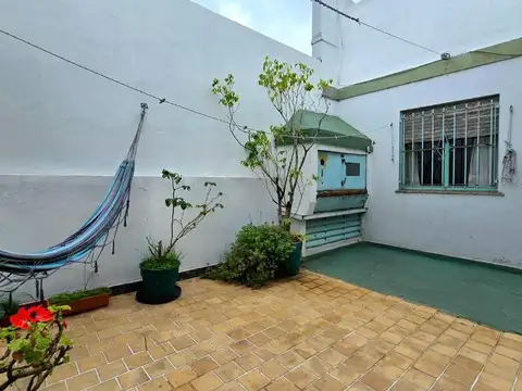 VENTA 4 AMBIENTES DEPENDENCIA BALCÓN PATIO TERRAZA