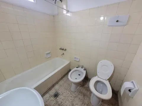 Departamento en Alquiler en Villa Ballester, $ 650.000