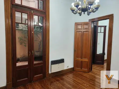 Depto Tipo Casa en Alquiler de 5 ambientes
