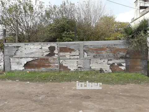 Local  con casa y terreno