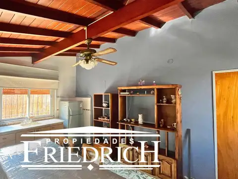 Casa 3 ambientes con 1 baño