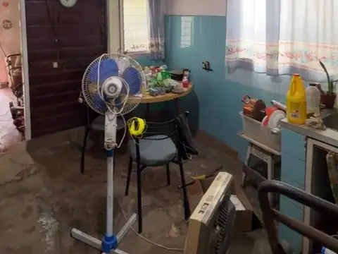 Casa 2 ambientes con 1 baño