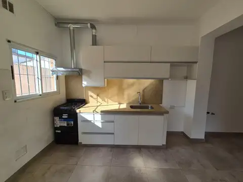 Depto Tipo Casa en Alquiler en Boulogne, $ 700.000