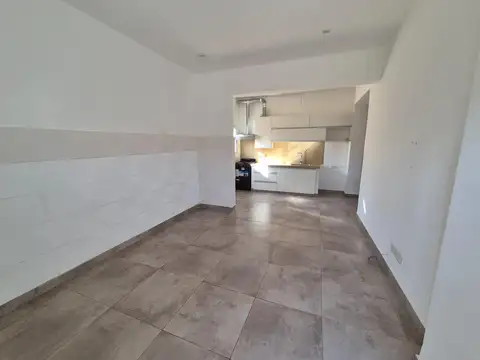 Depto Tipo Casa en Alquiler de 2 ambientes