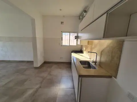 Depto Tipo Casa en Alquiler de 1 dormitorio