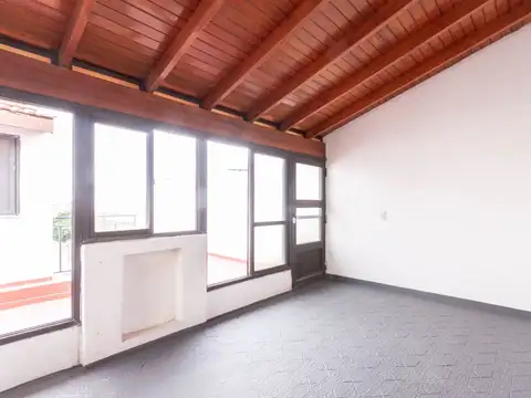 Depto Tipo Casa en Alquiler de 2 dormitorios