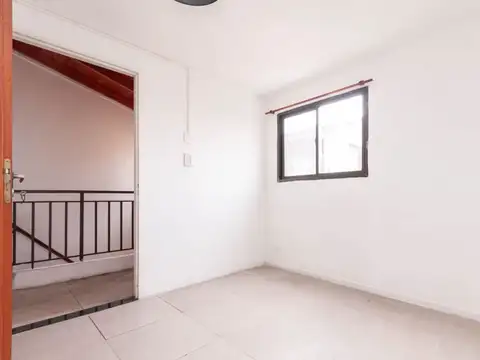 Depto Tipo Casa en Alquiler de 3 ambientes