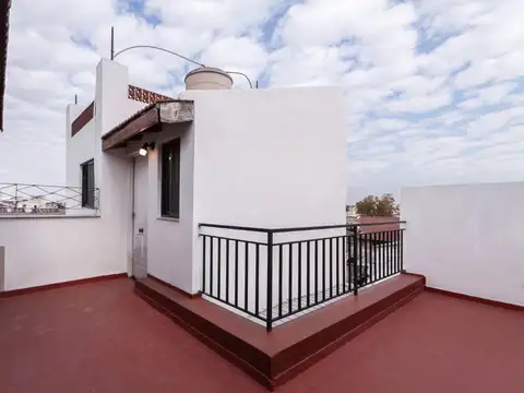 Depto Tipo Casa en Alquiler 50 años