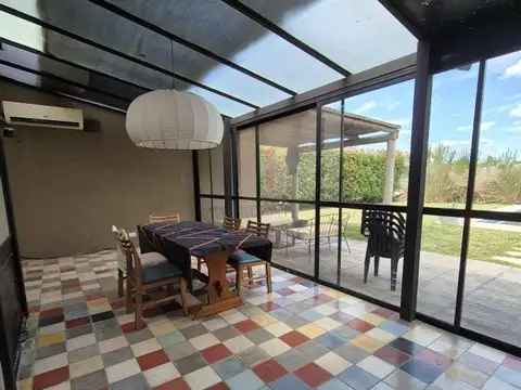 Casa en Venta con 4 cocheras