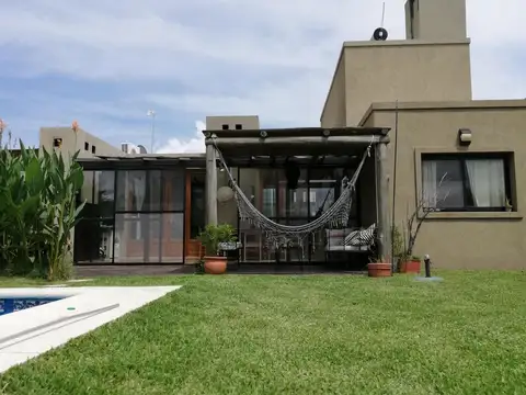 Casa en Venta en Pilar Del Este, USD 165.000