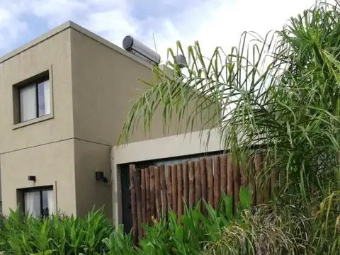 Casa en venta barrio san alfonso Pilar del Este