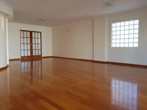 Departamento en Venta de 5 dormitorios