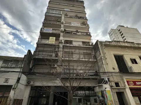 Semipiso de 3 dormitorios. Amplísimo, luminoso, balcón al frente